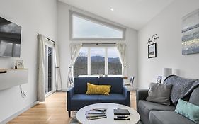Mon Tresor, Modern Mountain Views With Deck